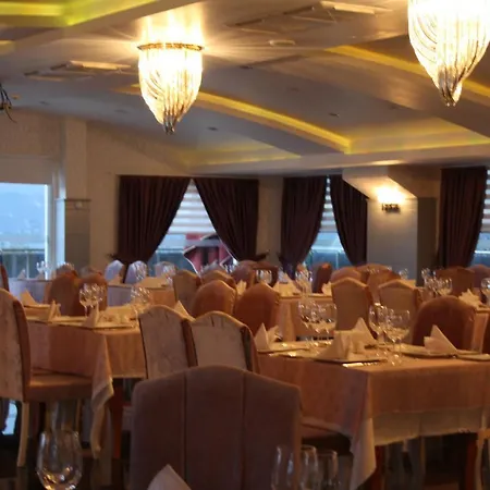 Onis Wellness & 4*